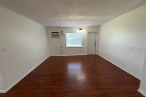 Casa en alquiler en Orlando, Florida, 3 dormitorios, 130.99 m2 № 1906008 - foto 6