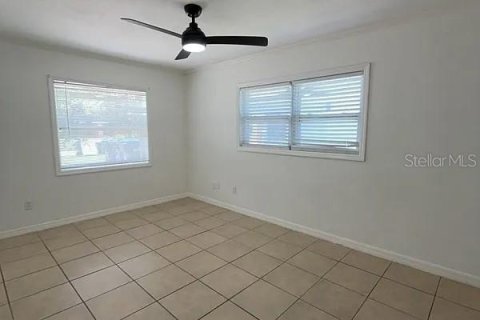 Casa en alquiler en Orlando, Florida, 3 dormitorios, 130.99 m2 № 1906008 - foto 10