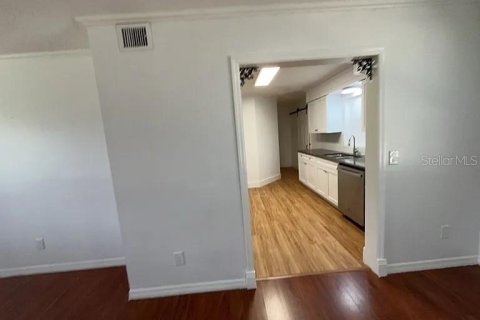 Casa en alquiler en Orlando, Florida, 3 dormitorios, 130.99 m2 № 1906008 - foto 5