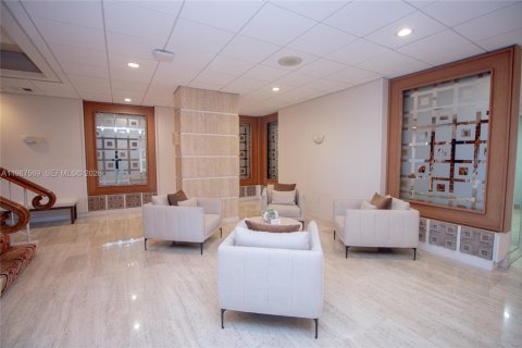 Снять в аренду кондоминиум в Майами-Бич, Флорида 55.74м2, № 2048926 - фото 20