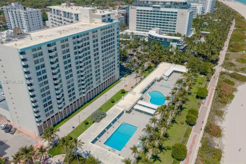 Снять в аренду кондоминиум в Майами-Бич, Флорида 55.74м2, № 2048926 - фото 30