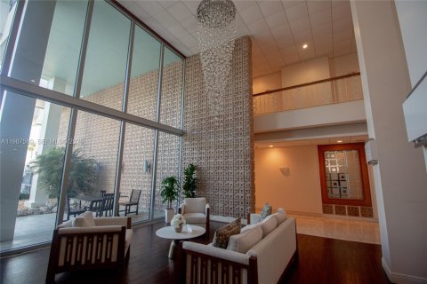 Снять в аренду кондоминиум в Майами-Бич, Флорида 55.74м2, № 2048926 - фото 18