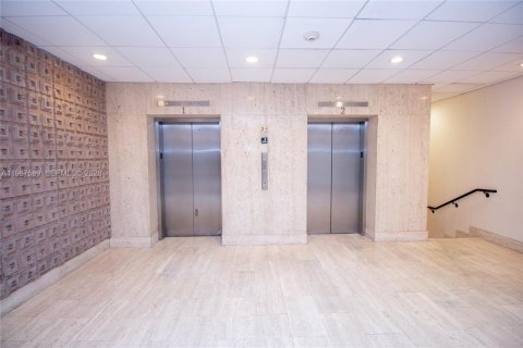 Снять в аренду кондоминиум в Майами-Бич, Флорида 55.74м2, № 2048926 - фото 21