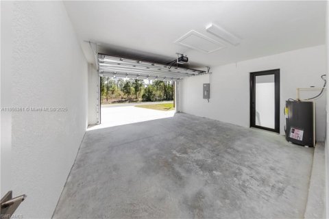 Casa en venta en Lehigh Acres, Florida, 3 dormitorios № 2083665 - foto 25