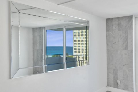 Copropriété à vendre à Lauderdale-by-the-Sea, Floride: 2 chambres, 107.77 m2 № 2417689 - photo 16