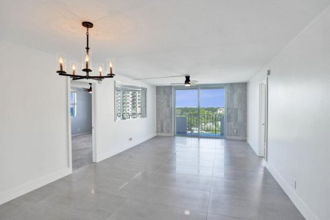 Copropriété à vendre à Lauderdale-by-the-Sea, Floride: 2 chambres, 107.77 m2 № 2417689 - photo 12