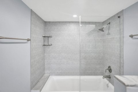 Copropriété à vendre à Lauderdale-by-the-Sea, Floride: 2 chambres, 107.77 m2 № 2417689 - photo 29