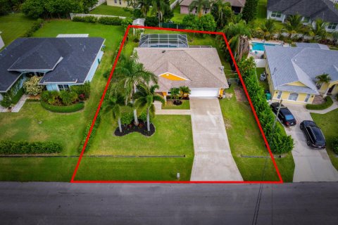 House in Port St. Lucie, Florida 3 bedrooms, 142.23 sq.m. № 2193655 - photo 26