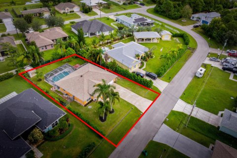 House in Port St. Lucie, Florida 3 bedrooms, 142.23 sq.m. № 2193655 - photo 27