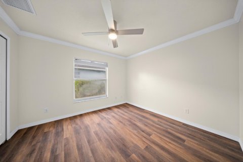 House in Port St. Lucie, Florida 3 bedrooms, 142.23 sq.m. № 2193655 - photo 15