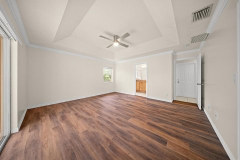 House in Port St. Lucie, Florida 3 bedrooms, 142.23 sq.m. № 2193655 - photo 6