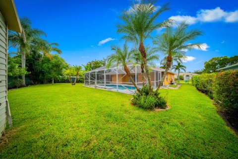 House in Port St. Lucie, Florida 3 bedrooms, 142.23 sq.m. № 2193655 - photo 25
