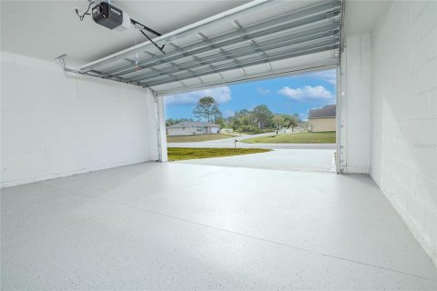 Villa ou maison à vendre à Palm Bay, Floride: 3 chambres, 165.27 m2 № 2354684 - photo 11