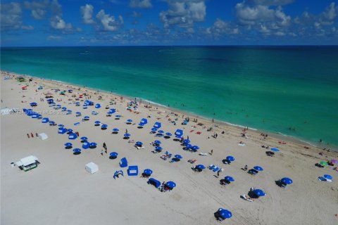 Condo in Miami Beach, Florida, 1 bedroom  № 1978909 - photo 5