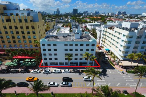 Condo in Miami Beach, Florida, 1 bedroom № 1978909