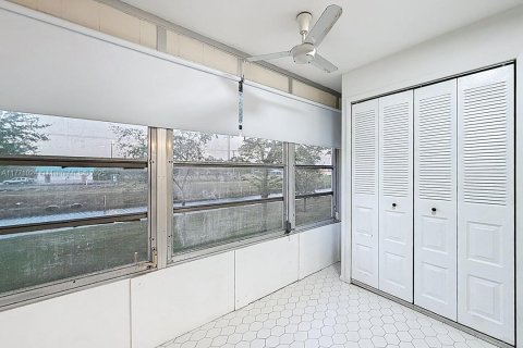 Купить кондоминиум в Санрайз, Флорида 2 спальни, 78.97м2, № 1868358 - фото 25