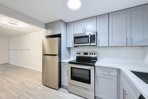 Купить кондоминиум в Санрайз, Флорида 2 спальни, 78.97м2, № 1868358 - фото 6