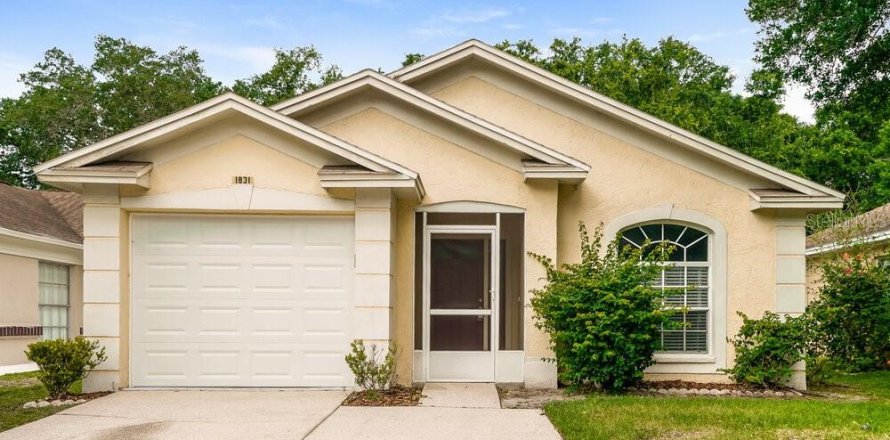 Villa ou maison à Brandon, Floride 3 chambres, 128.58 m2 № 2423722