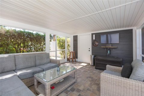 Villa ou maison à vendre à Tampa, Floride: 4 chambres, 166.57 m2 № 2225427 - photo 30