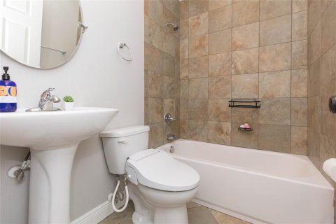Villa ou maison à vendre à Tampa, Floride: 4 chambres, 166.57 m2 № 2225427 - photo 29