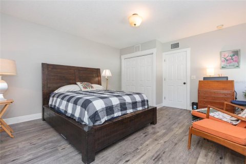 Villa ou maison à vendre à Tampa, Floride: 4 chambres, 166.57 m2 № 2225427 - photo 27
