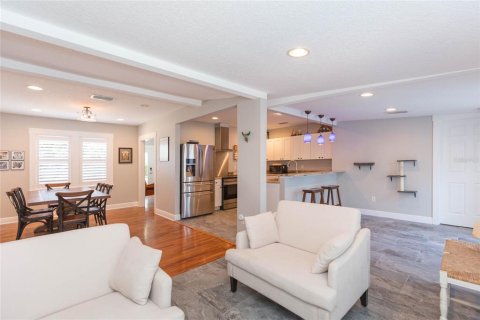 Villa ou maison à vendre à Tampa, Floride: 4 chambres, 166.57 m2 № 2225427 - photo 17
