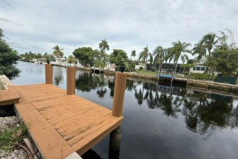 House in Fort Lauderdale, Florida 4 bedrooms, 194.54 sq.m. № 2182756 - photo 2