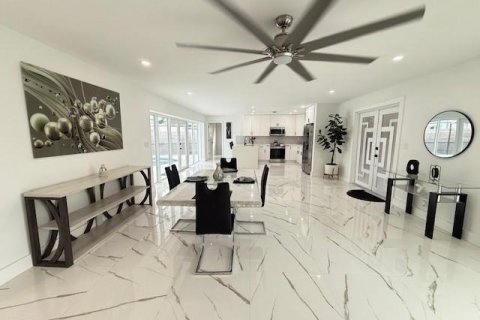 House in Fort Lauderdale, Florida 4 bedrooms, 194.54 sq.m. № 2182756 - photo 6