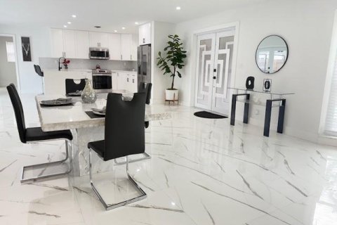 House in Fort Lauderdale, Florida 4 bedrooms, 194.54 sq.m. № 2182756 - photo 7