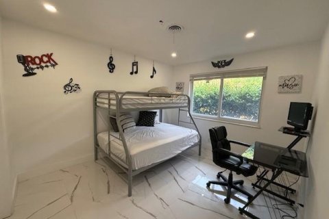 House in Fort Lauderdale, Florida 4 bedrooms, 194.54 sq.m. № 2182756 - photo 22