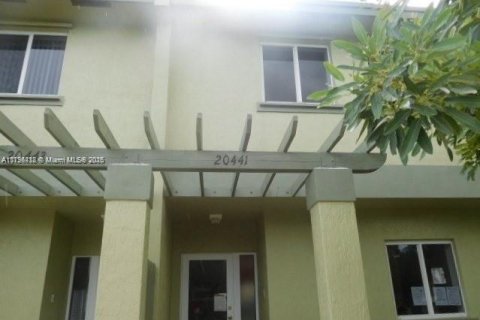 Townhouse in Miami Gardens, Florida 3 bedrooms, 131.64 sq.m. № 1682649 - photo 17
