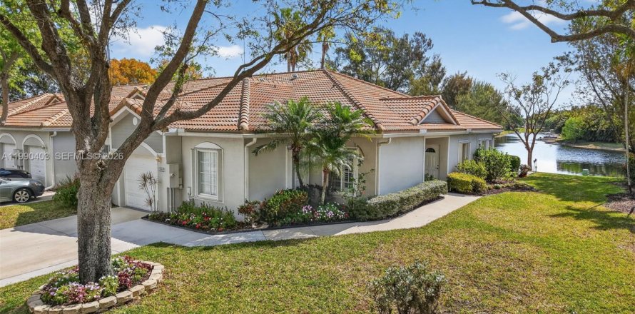 Casa en Deerfield Beach, Florida 3 dormitorios, 138.89 m2 № 2057923