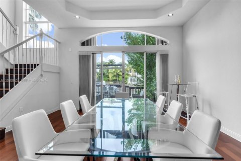 Villa ou maison à vendre à Hollywood, Floride: 5 chambres, 312.06 m2 № 1989417 - photo 8