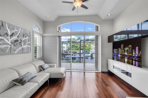 Villa ou maison à vendre à Hollywood, Floride: 5 chambres, 312.06 m2 № 1989417 - photo 16