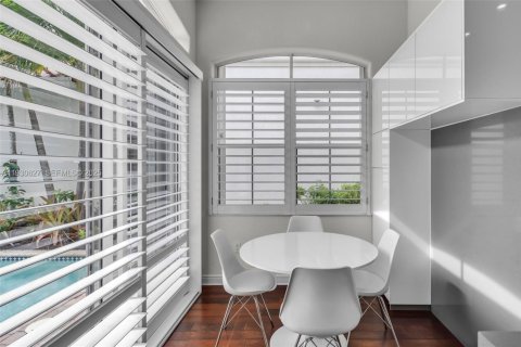 Villa ou maison à vendre à Hollywood, Floride: 5 chambres, 312.06 m2 № 1989417 - photo 17