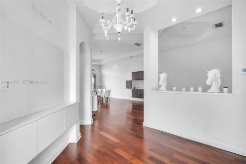 Villa ou maison à vendre à Hollywood, Floride: 5 chambres, 312.06 m2 № 1989417 - photo 10