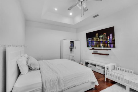 Villa ou maison à vendre à Hollywood, Floride: 5 chambres, 312.06 m2 № 1989417 - photo 23