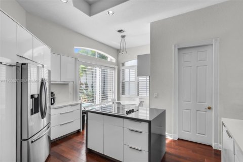 Villa ou maison à vendre à Hollywood, Floride: 5 chambres, 312.06 m2 № 1989417 - photo 12