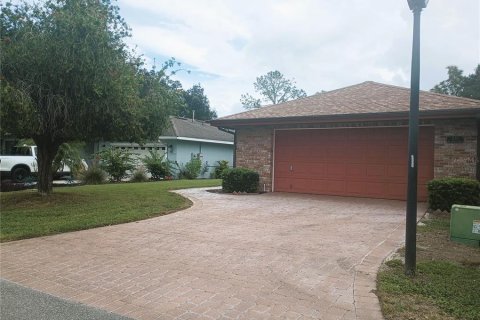 Villa ou maison à vendre à Winter Haven, Floride: 2 chambres, 132.76 m2 № 2403354 - photo 3