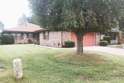 Villa ou maison à vendre à Winter Haven, Floride: 2 chambres, 132.76 m2 № 2403354 - photo 2