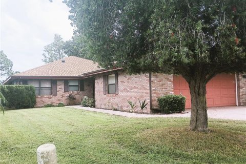 Villa ou maison à vendre à Winter Haven, Floride: 2 chambres, 132.76 m2 № 2403354 - photo 5