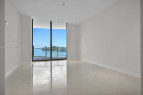 Купить кондоминиум в Бей-Харбор-Айлендс, Флорида 5 комнат, 190.08м2, № 1921852 - фото 27