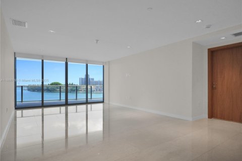 Купить кондоминиум в Бей-Харбор-Айлендс, Флорида 5 комнат, 190.08м2, № 1921852 - фото 6