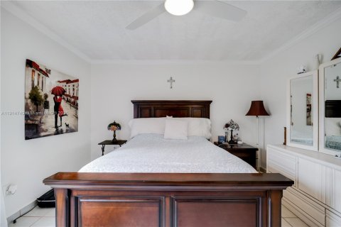 Casa en venta en Miami, Florida, 3 dormitorios, 169.45 m2 № 1970568 - foto 27