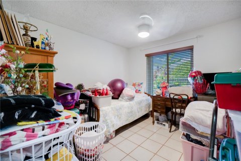 Casa en venta en Miami, Florida, 3 dormitorios, 169.45 m2 № 1970568 - foto 30