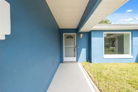 House in Inverness, Florida 3 bedrooms, 147.25 sq.m. № 1905549 - photo 7