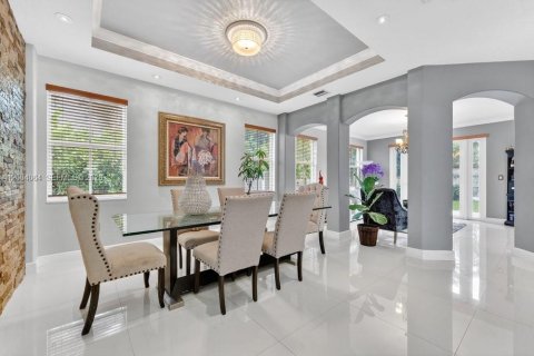 Casa en venta en Miami, Florida, 5 dormitorios, 276.94 m2 № 2181468 - foto 3