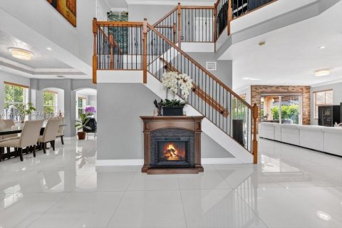 Casa en venta en Miami, Florida, 5 dormitorios, 276.94 m2 № 2181468 - foto 2