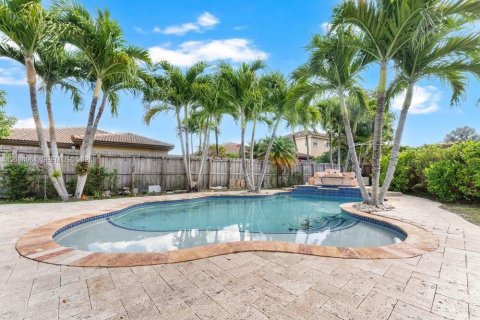 Casa en venta en Miami, Florida, 5 dormitorios, 276.94 m2 № 2181468 - foto 28