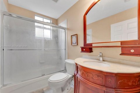 Casa en venta en Miami, Florida, 5 dormitorios, 276.94 m2 № 2181468 - foto 21
